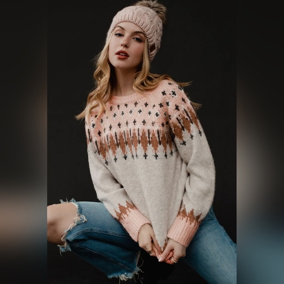 Geometric Contrast Round Neck Long Sleeve Sweater - Picture 2 of 14